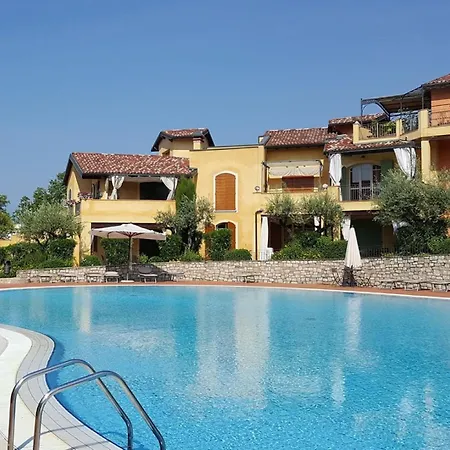Borgo Del Torchio F1 Bybookinggardalake 마네르바 델 가르다
