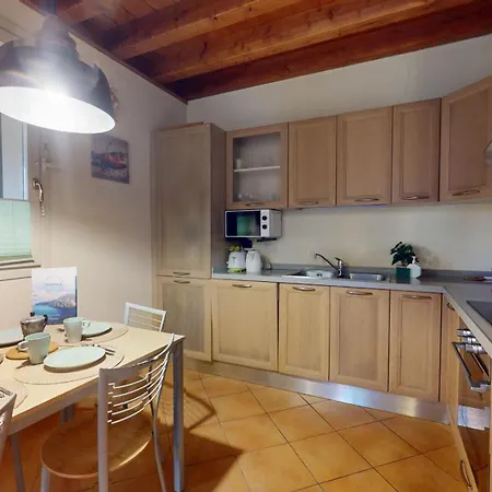 아파트 Borgo Del Torchio F1 Bybookinggardalake *