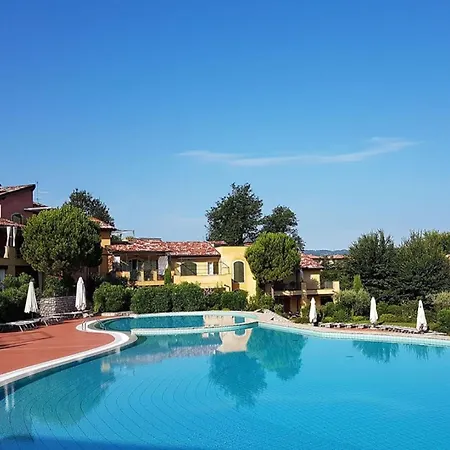 Borgo Del Torchio F1 Bybookinggardalake 마네르바 델 가르다